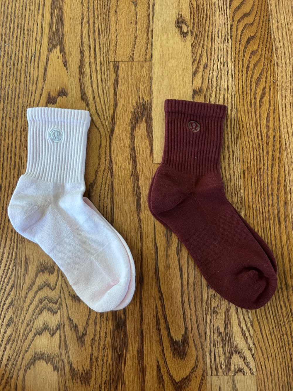 Set of 2 Lululemon Daily Essentials Socks Athleisure Casual Pink Burgandy NWOT M